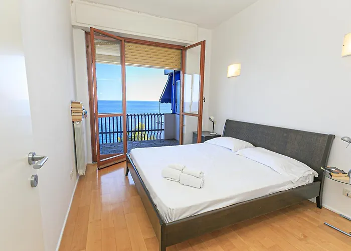 Iflat In Vista Appartement Varazze
