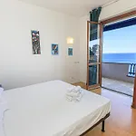 Iflat In Vista * Varazze