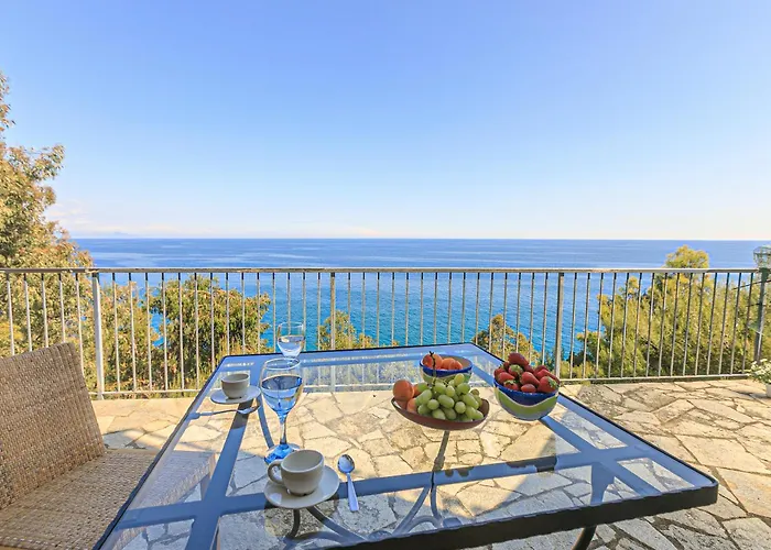 Iflat In Vista Varazze